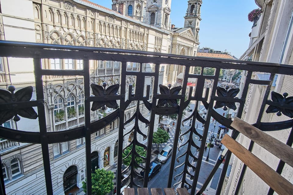 Balcony/Terrace, City view, Landmark view