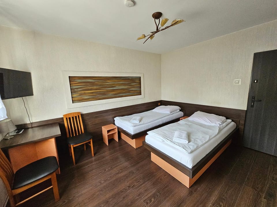 Bed, Photo of the whole room