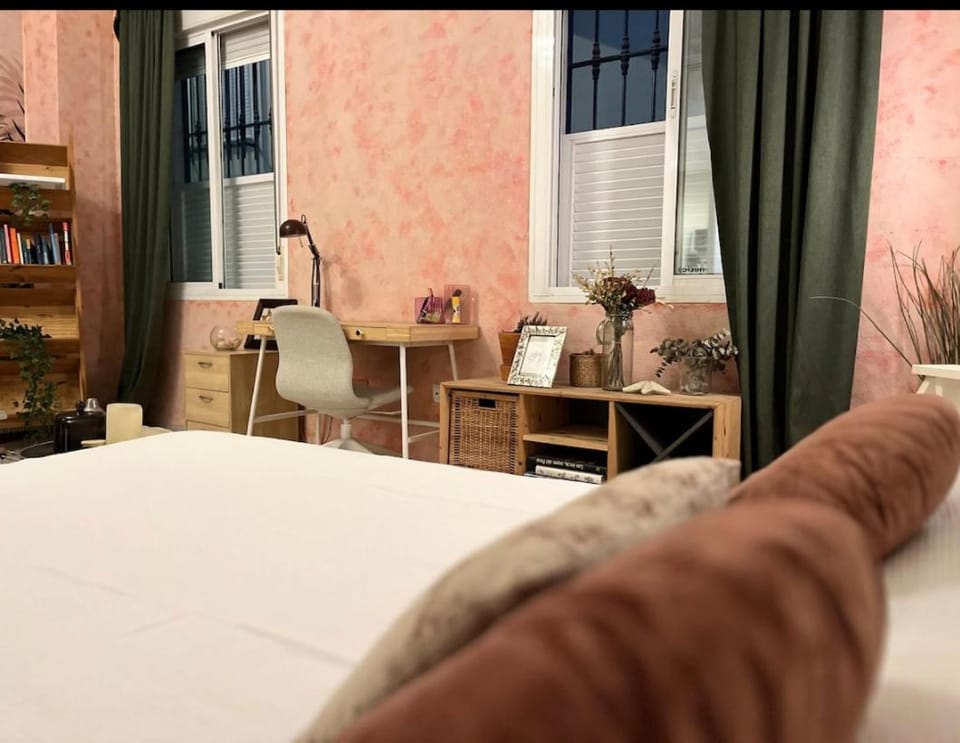 Serva La Bari Studio Apartment in Seville