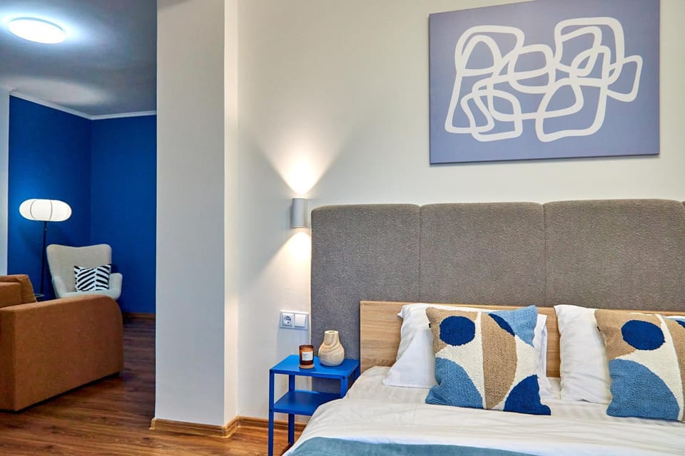 Photo of the whole room, Seating area, Bedroom