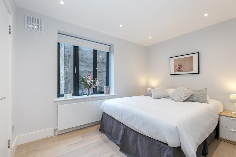 Bed, Photo of the whole room, Bedroom, heating, internet