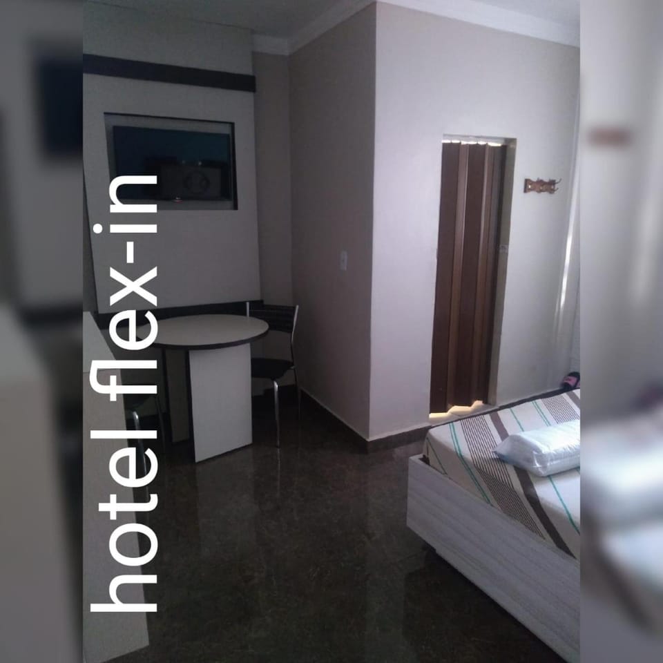 Bed, TV and multimedia, Photo of the whole room