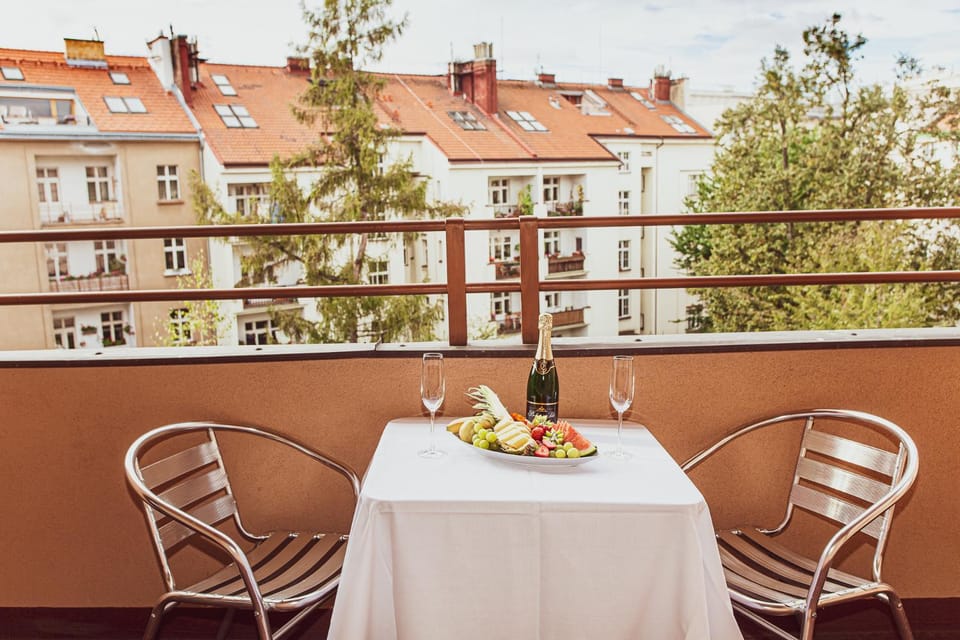 View (from property/room), Balcony/Terrace, Inner courtyard view