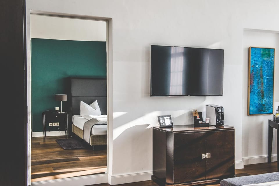 TV and multimedia, Coffee/tea facilities, Bedroom