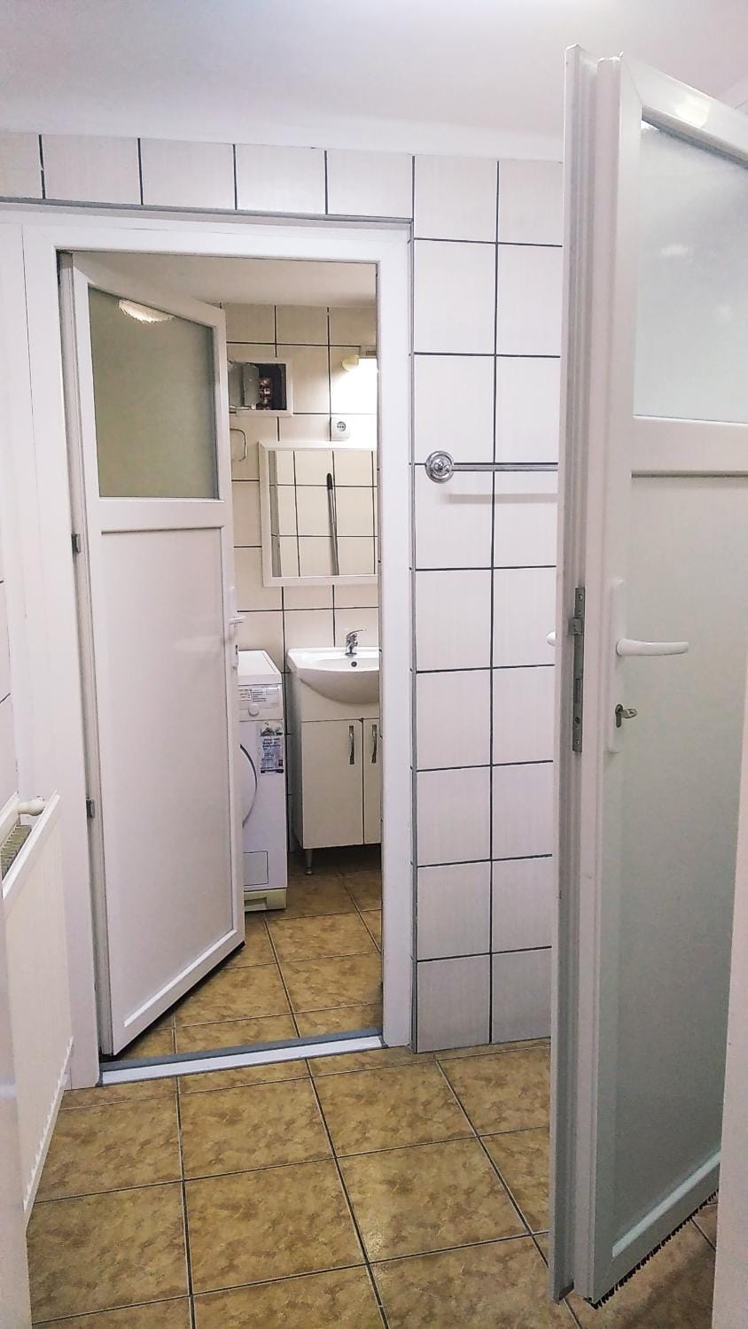 Toilet, Property building