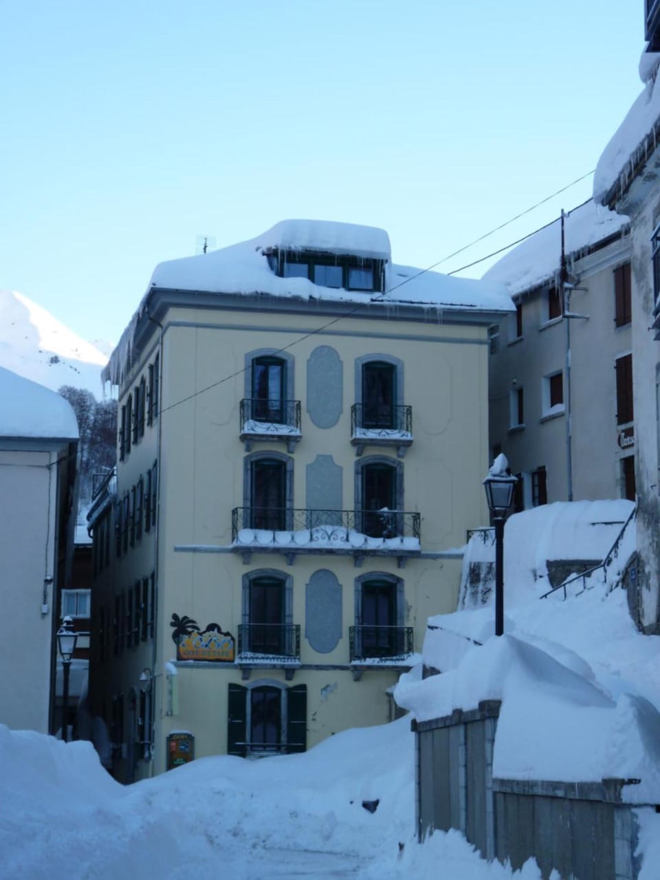 Facade/entrance, Winter