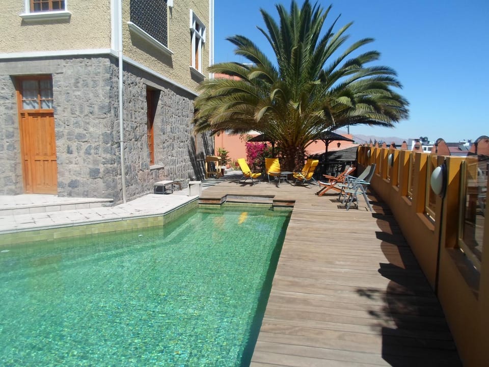 Swimming pool
