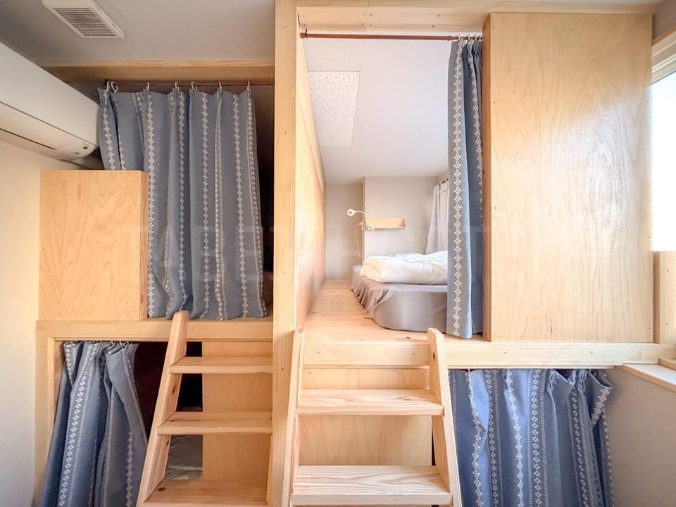 Photo of the whole room, bunk bed