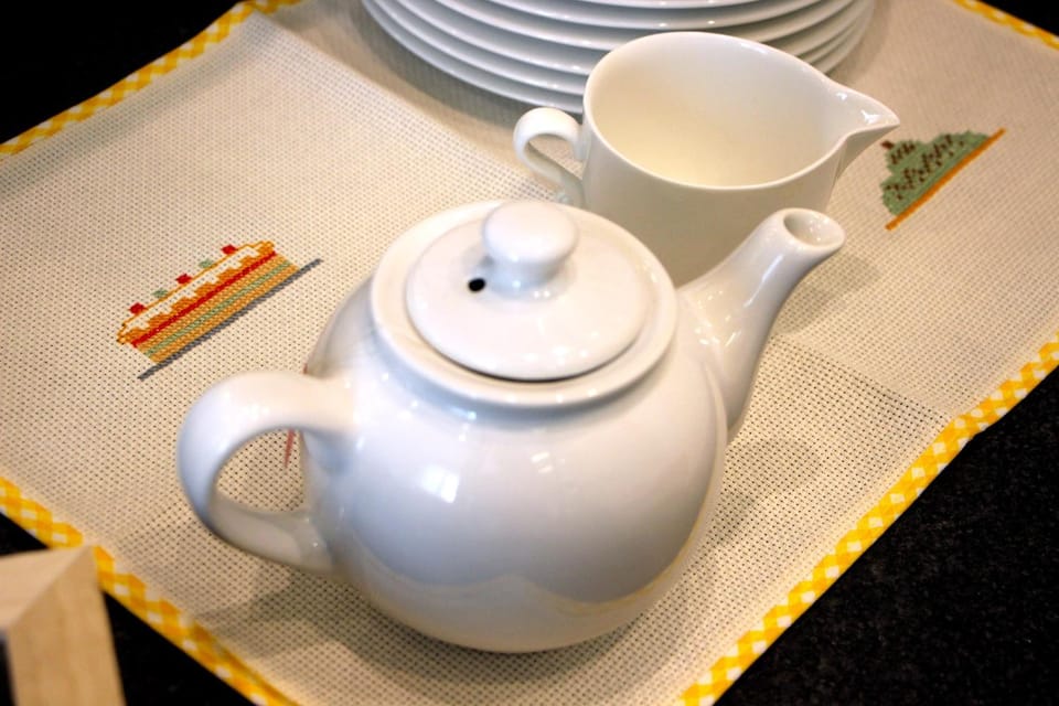 Coffee/tea facilities, Food and drinks, Breakfast
