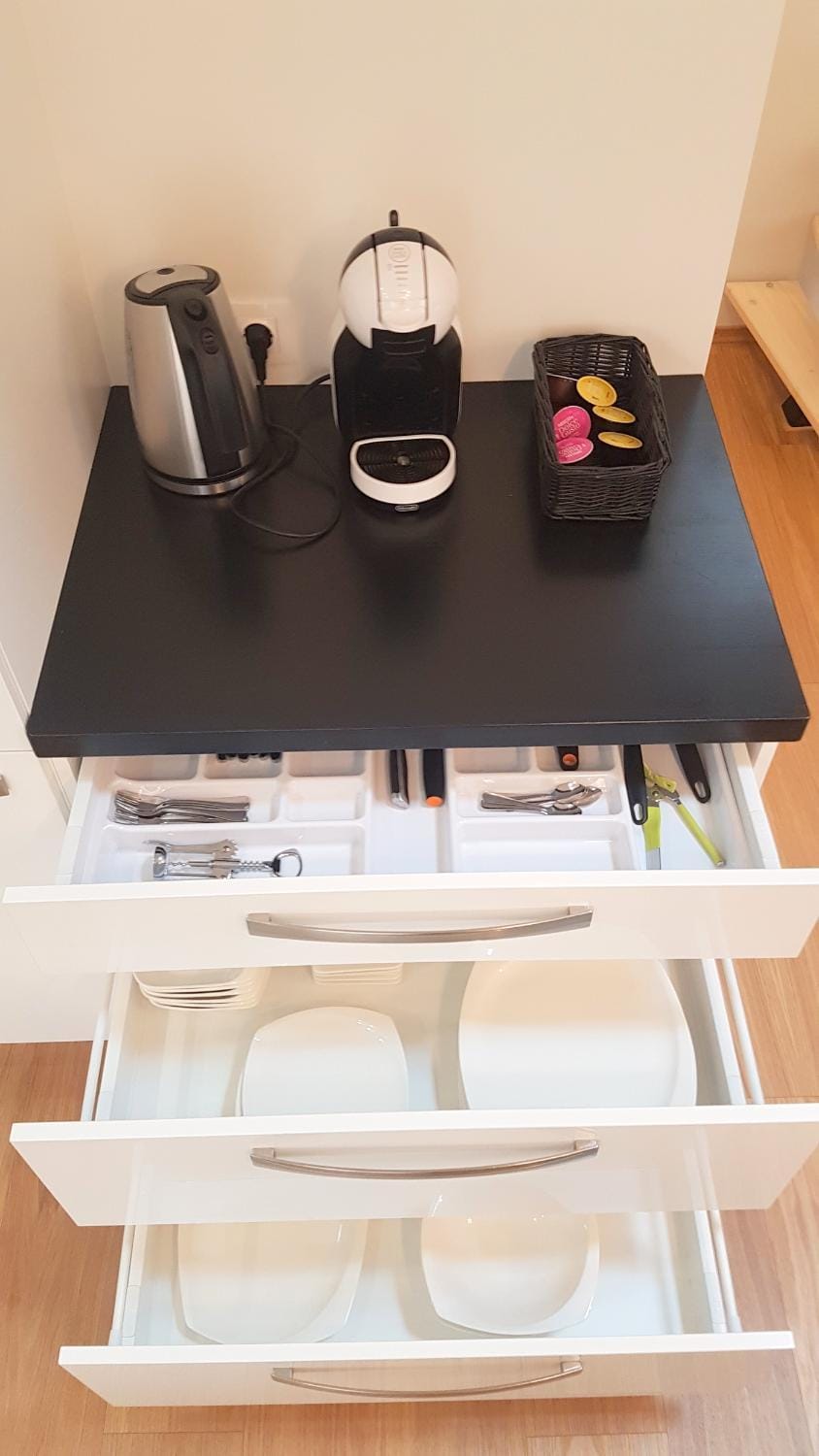 Coffee/tea facilities, Kitchen or kitchenette