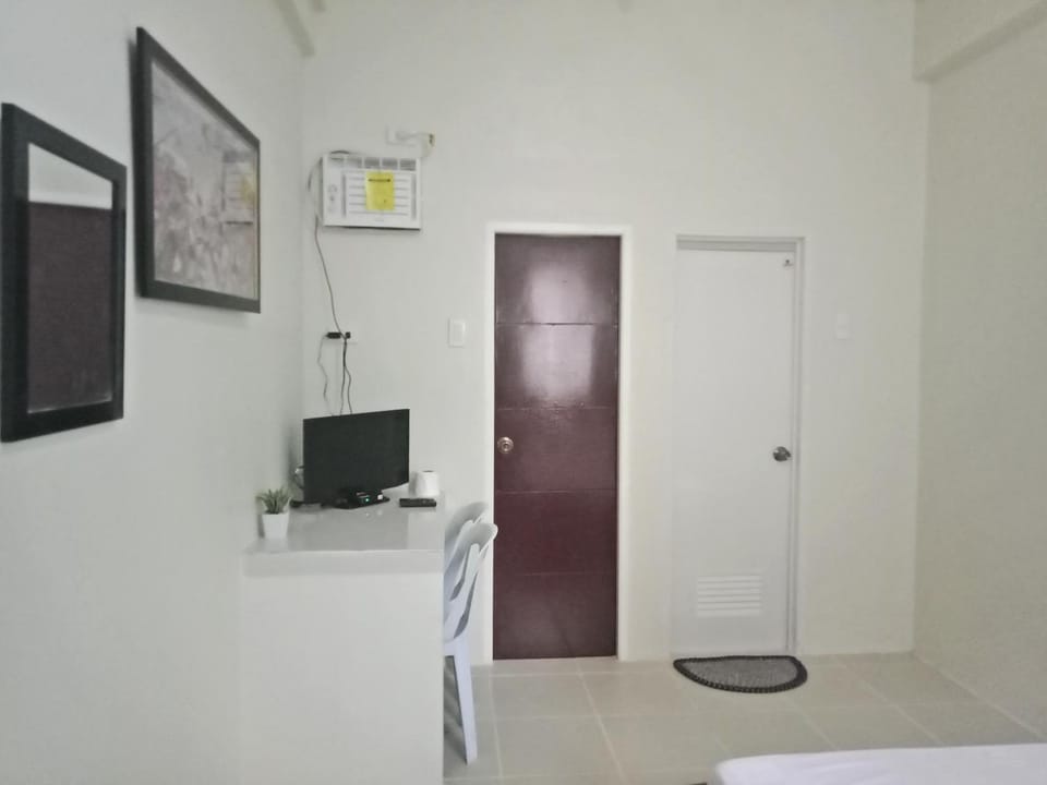 DMS Apartelle Hotel in Calabarzon