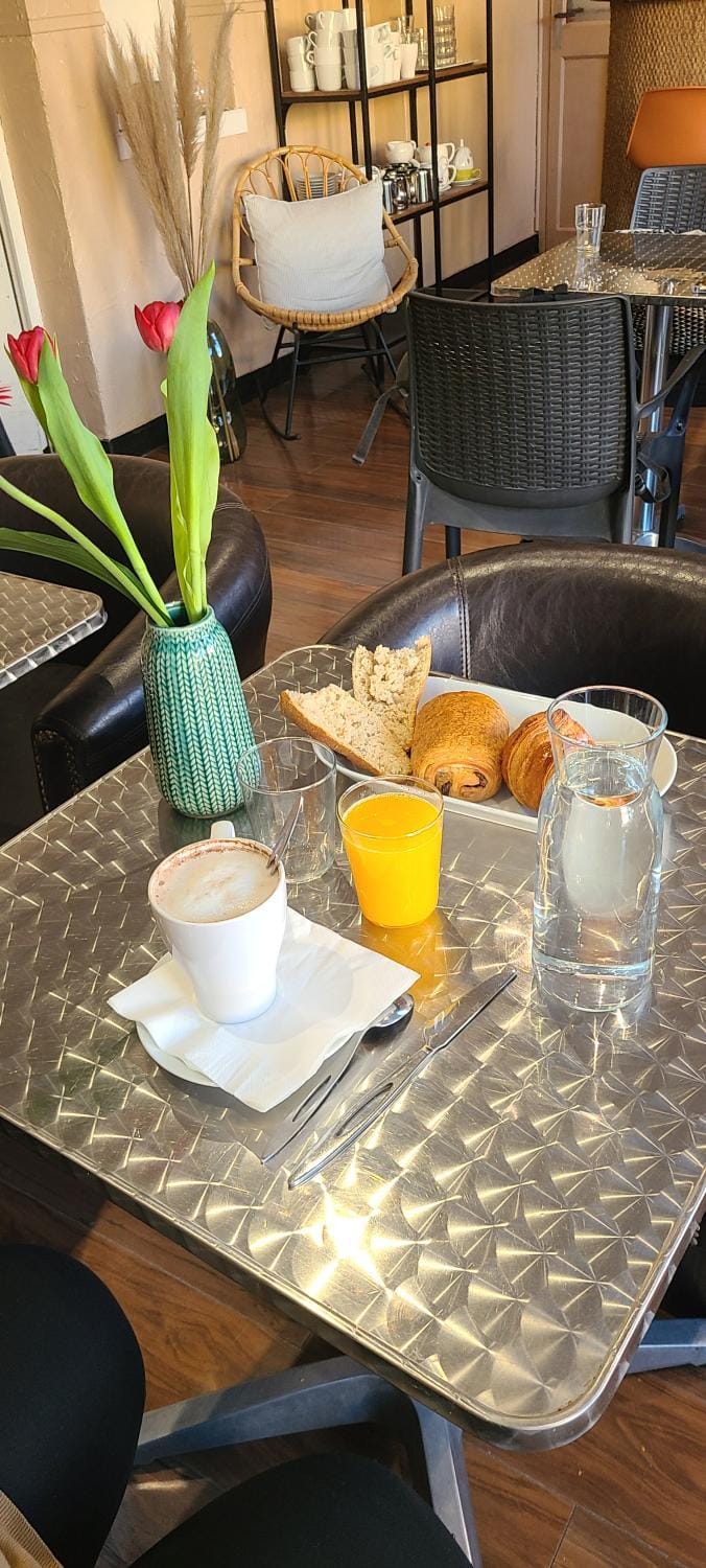 Food and drinks, Banquet/Function facilities, Breakfast