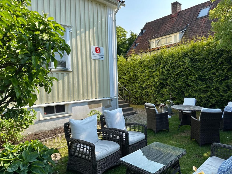 Property building, Garden