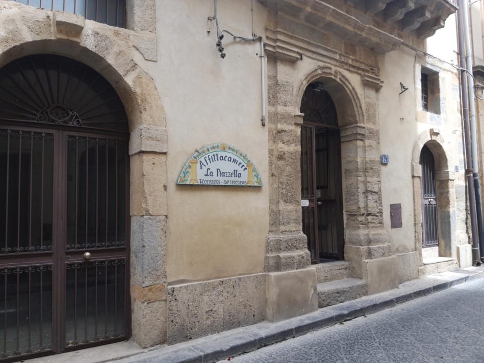 Facade/entrance, Property logo or sign, Street view