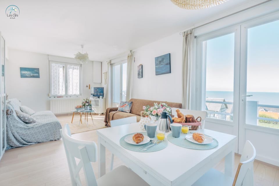 Natural landscape, Living room, Seating area, Sea view, Breakfast