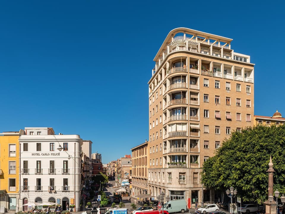 Property building, Neighbourhood