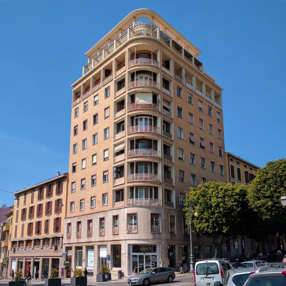 Property building, Facade/entrance