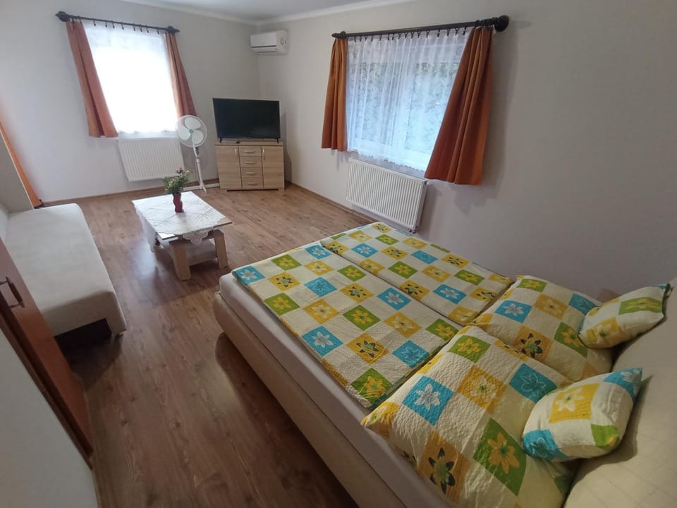 Magdalena Apartmanház Apartment in Hévíz