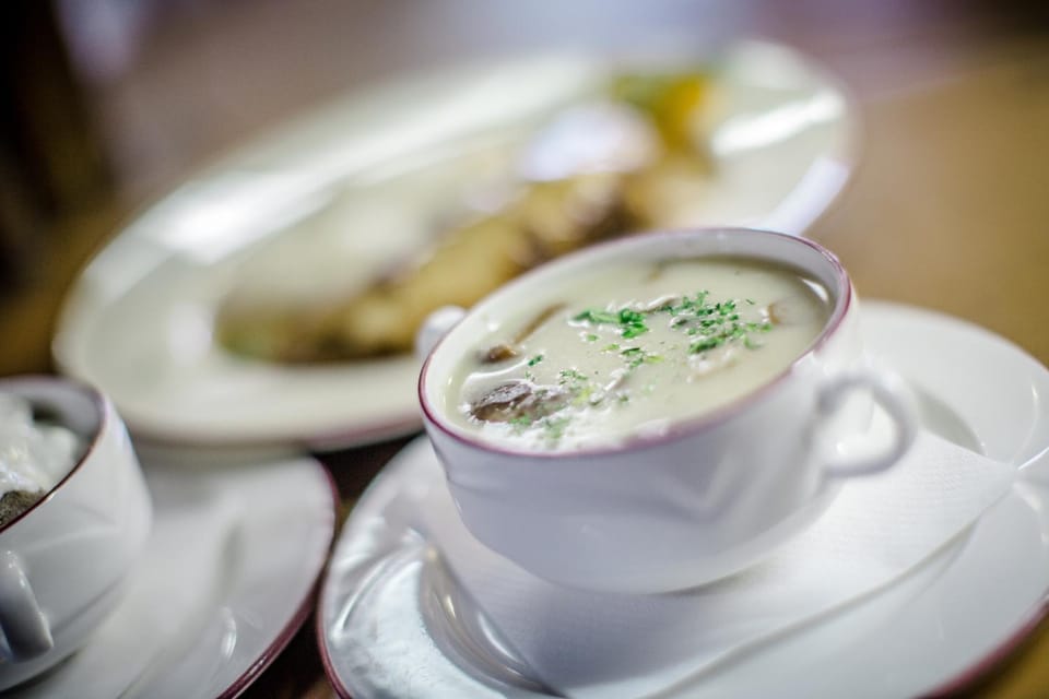Restaurant/places to eat, Food and drinks, Food, Lunch
