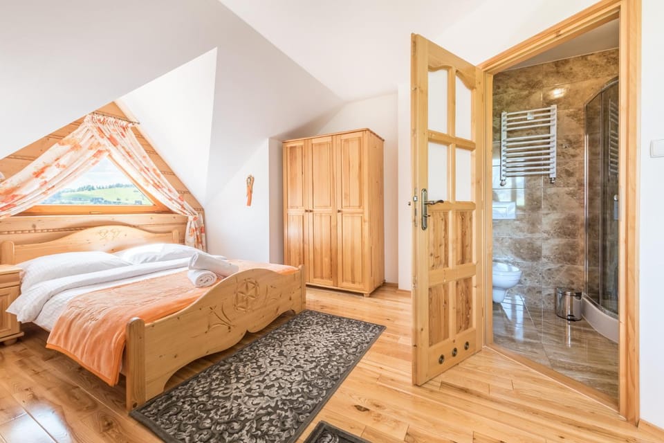 Bathroom, Photo of the whole room