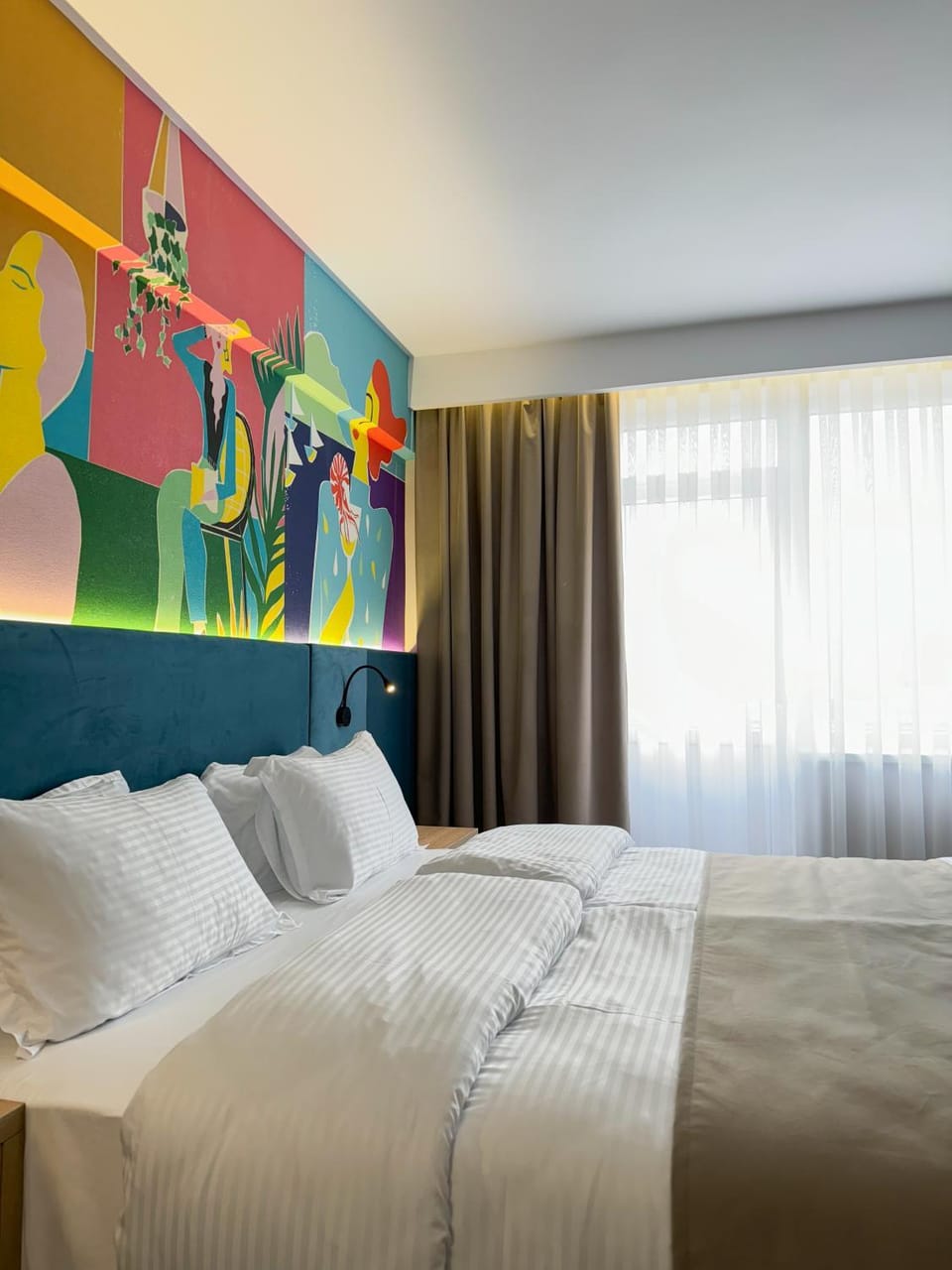 Bed, Photo of the whole room, Bedroom