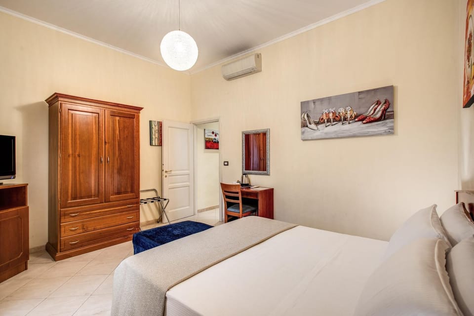 TV and multimedia, Bedroom, air conditioner