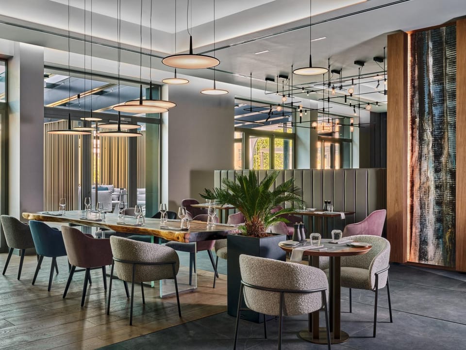 Restaurant/places to eat, Restaurant/places to eat, Food and drinks, Food