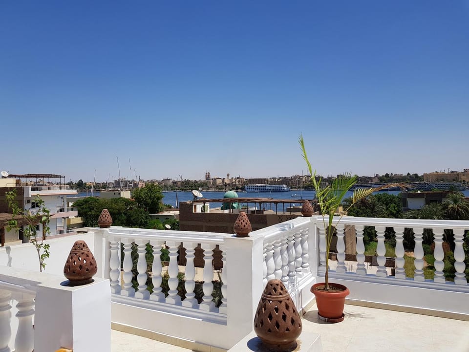 Balcony/Terrace, City view, River view