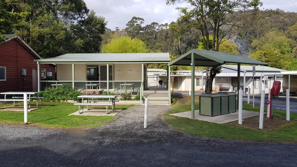 BBQ facilities, Communal kitchen