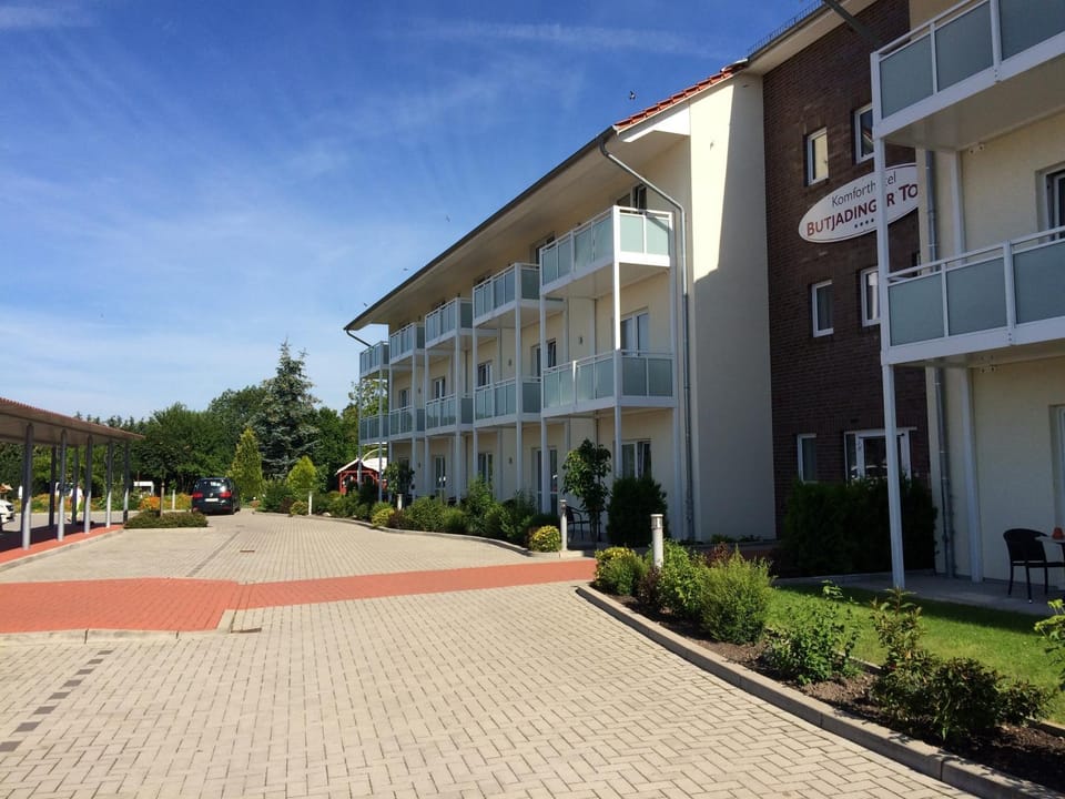 Property building, Spring, Day