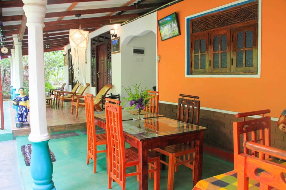 Restaurant/places to eat, Living room, Banquet/Function facilities, Seating area, Dining area, Pool view, Swimming pool
