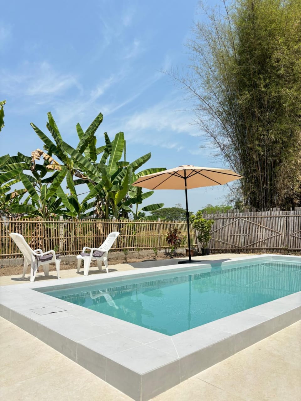 Pool view, Swimming pool