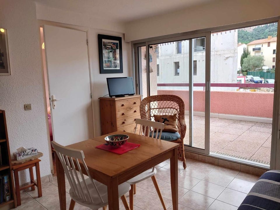 TV and multimedia, Dining area