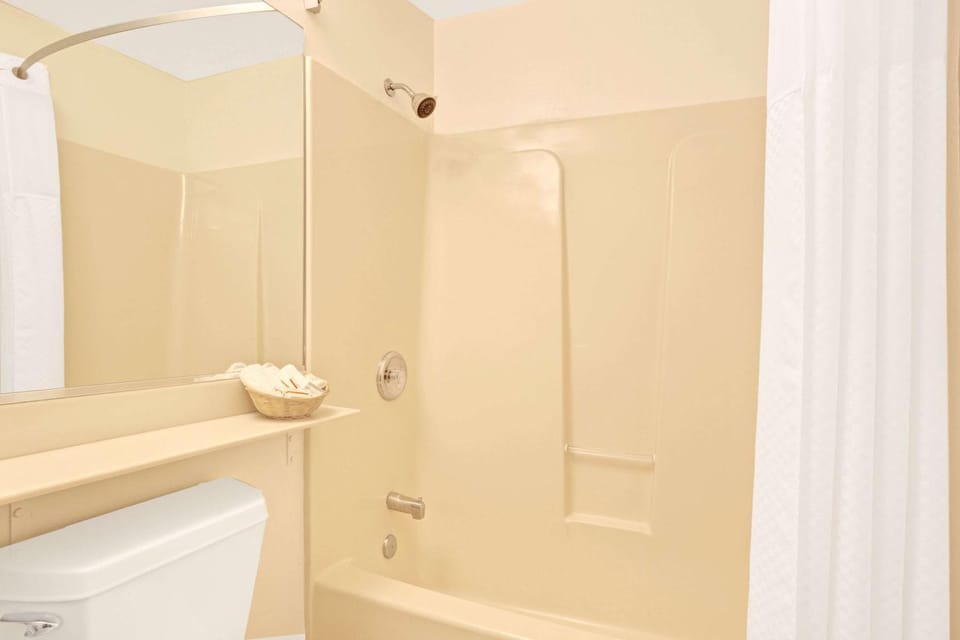 Photo of the whole room, On site