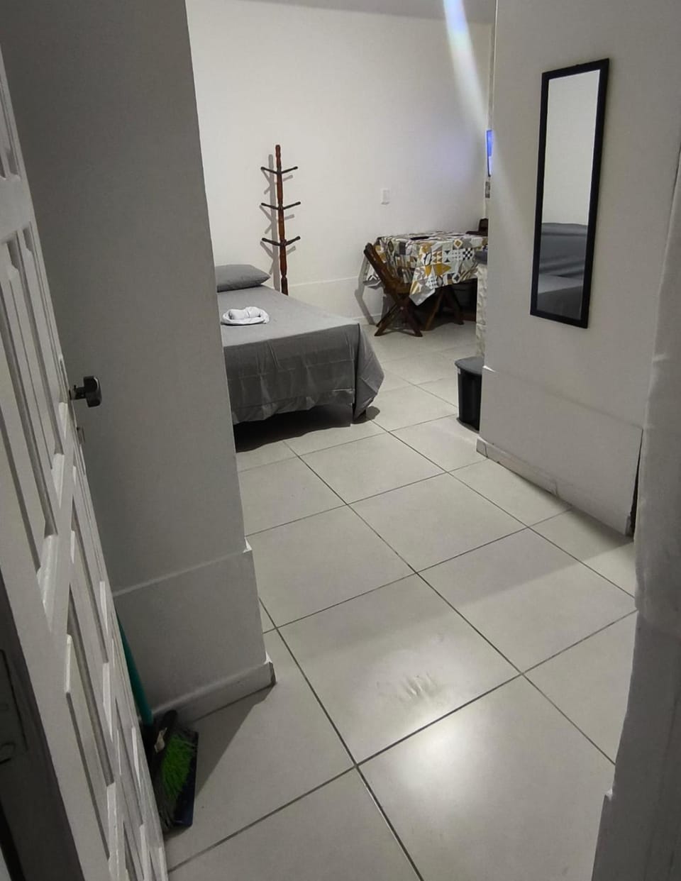 Kitnet em Garatucaia Fundos Apartment in Angra dos Reis