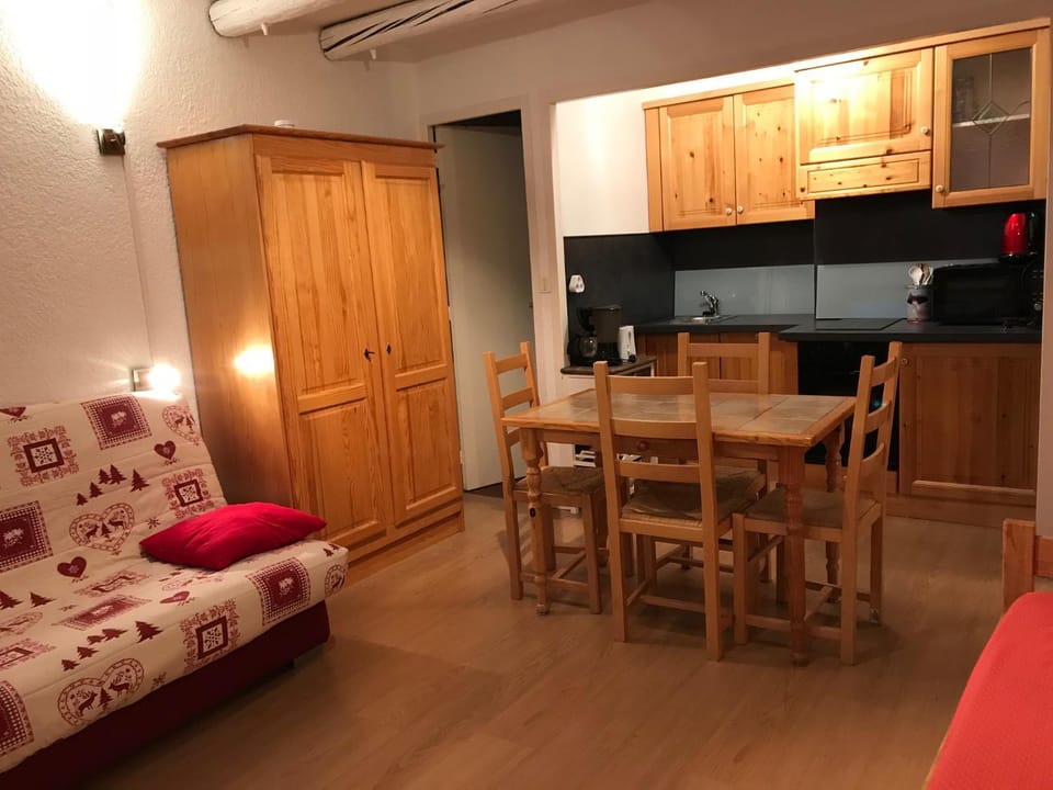 Studio Face aux pistes 5 Apartment in Montgenèvre