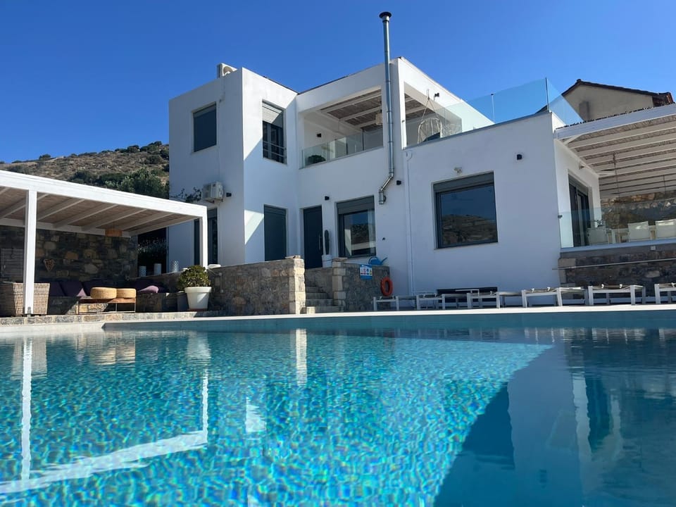 Villa Estée, luxury villa with private infinity pool and jacuzzi Villa in Lasithi