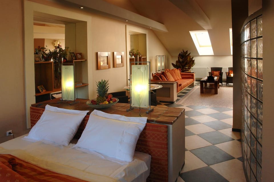 Bed, Living room, Seating area