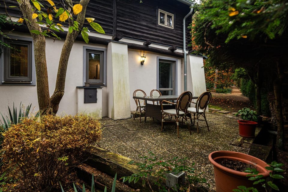 Property building, Garden, Seating area, Garden view