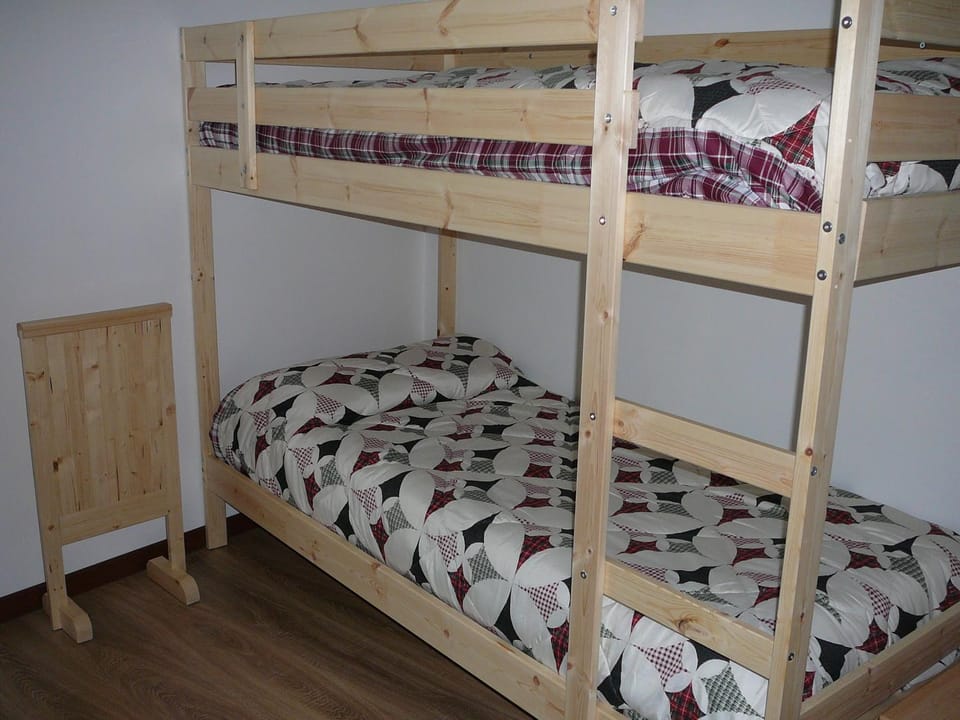 bunk bed