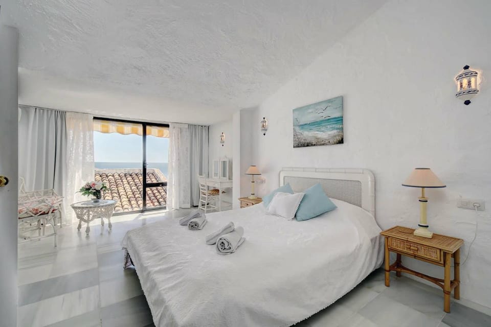 Sea shells at Bahia Dorada House in Costa del Sol