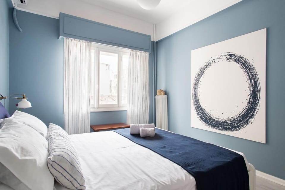 Bed, Decorative detail, Bedroom