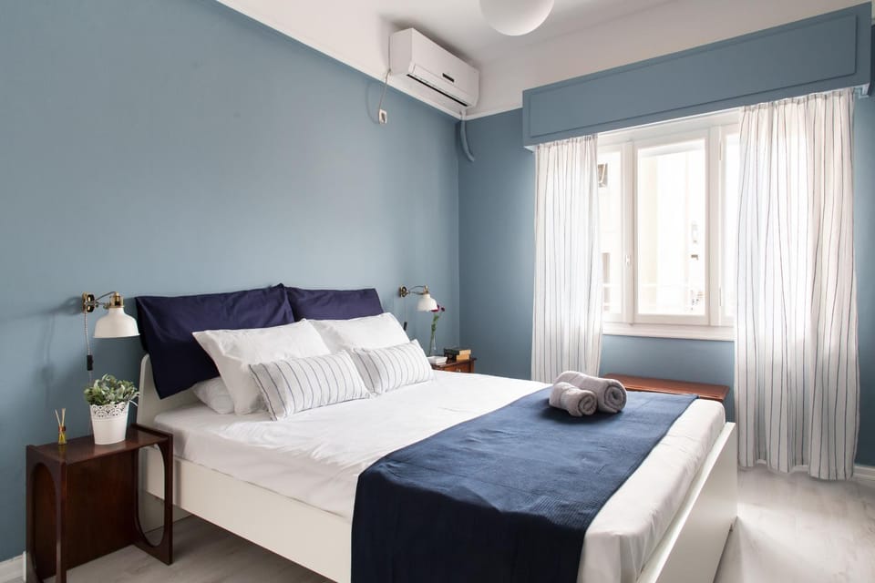 Bed, Bedroom, air conditioner