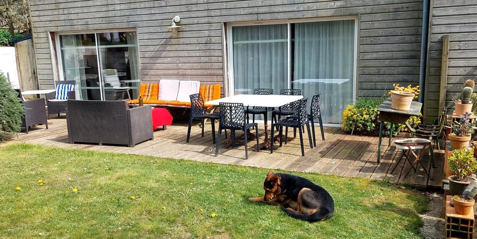 Property building, Patio, Garden