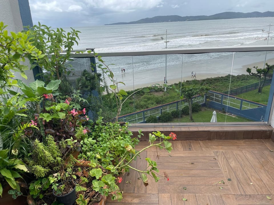 View (from property/room), Garden view, Mountain view, Sea view