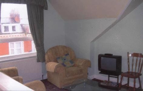 TV and multimedia, Seating area