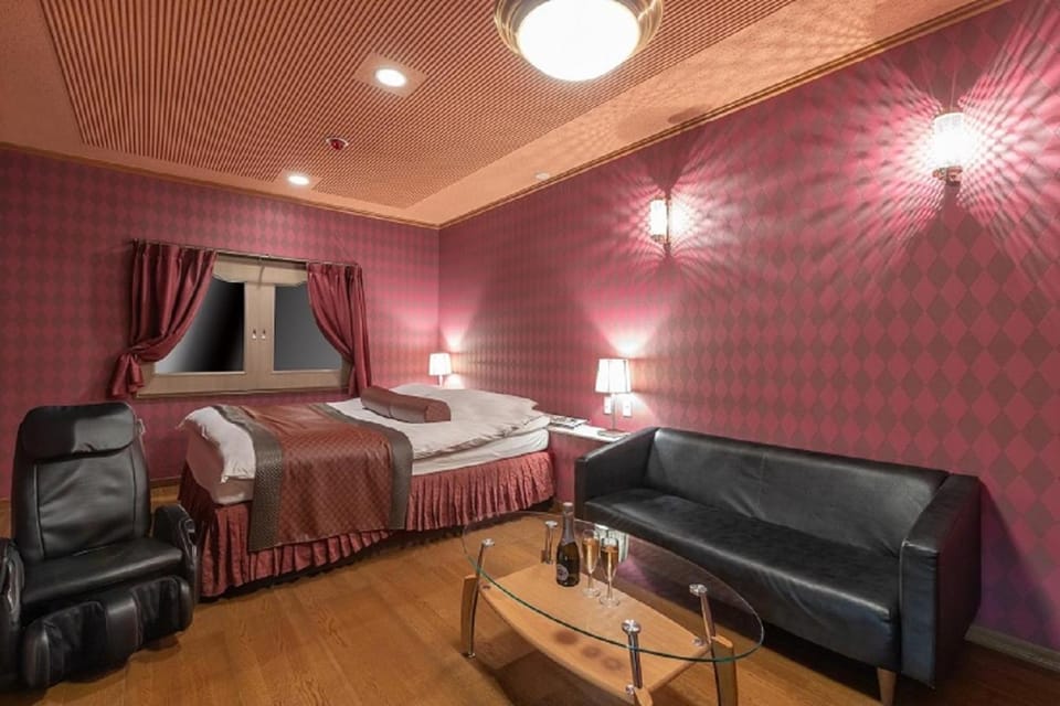 プレゼントホテル チャペルガーデン 可児 ｰ大人専用ｰ Love hotel in Japan
