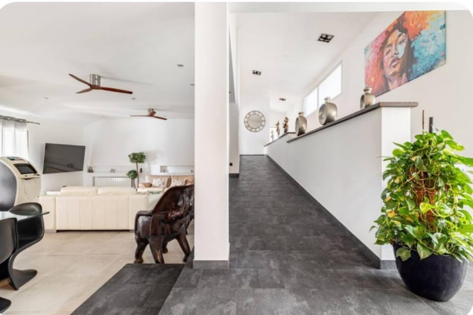 Villa La Roca Madrid Villa in Community of Madrid