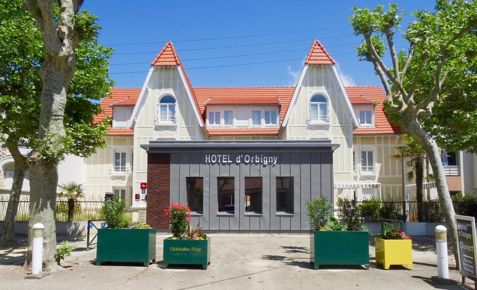 Property building, Facade/entrance