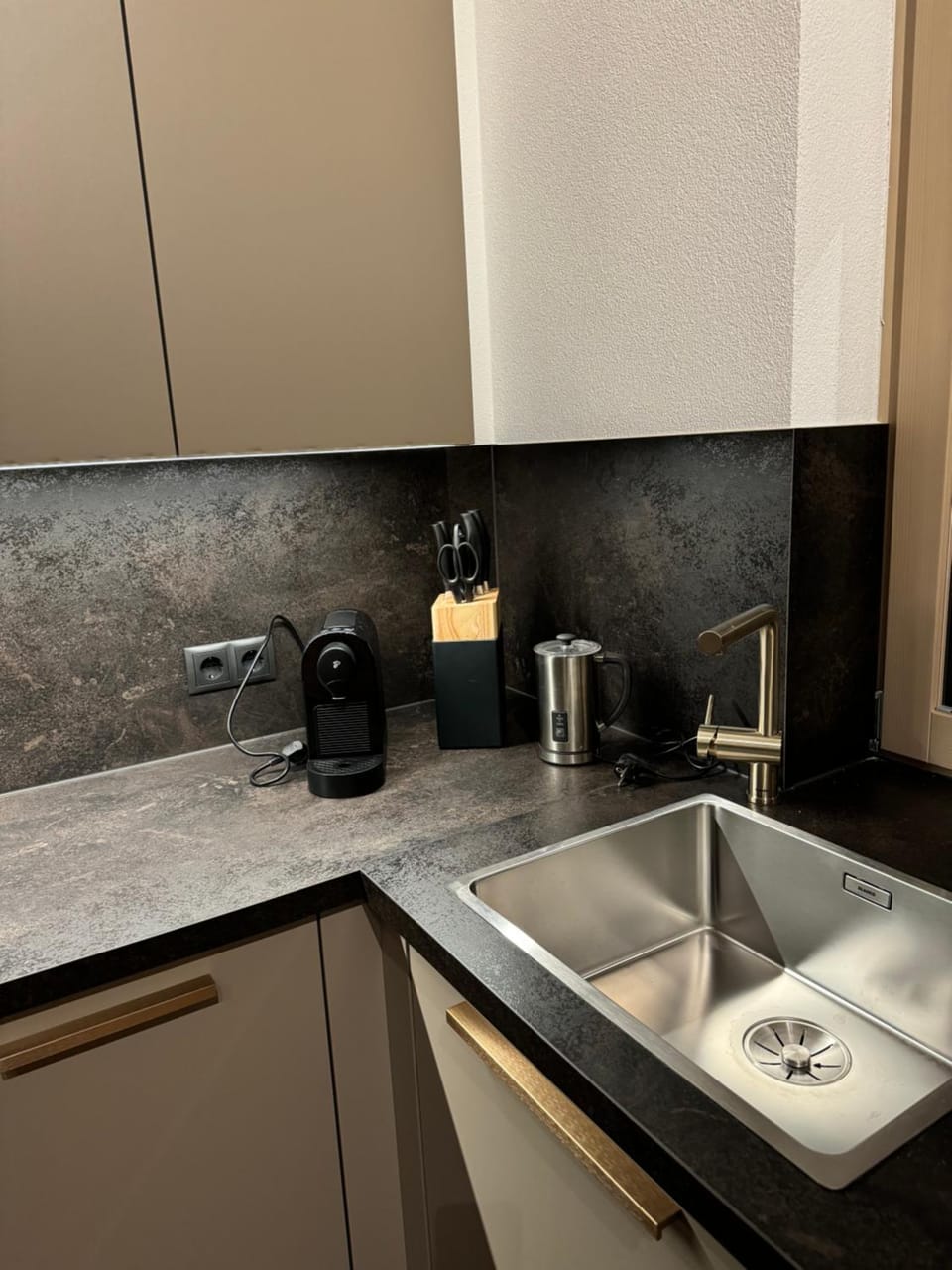 Coffee/tea facilities, Kitchen or kitchenette